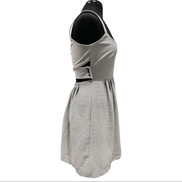 𝅺ANTHROPOLOGIE Postmark Stripe Rolo Crossback Dress Sz M - Picture 3 of 13